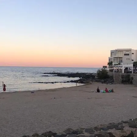 Cap D 200m Du Môle Accès Direct Aux Rues Piétonnes